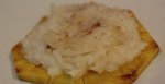 Обжаренные креветки с кокосовым рисом и ананасом