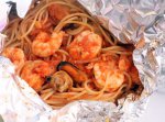 Спагетти с морепродуктами в фольге