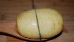 Картофель, запеченный с беконом, салями и сыром.