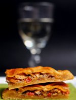 Галицкий рецепт пирога с сардинами в томатном соусе - эмпанада