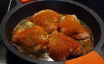 Запеченная курица в соусе из чеснока и паприки
